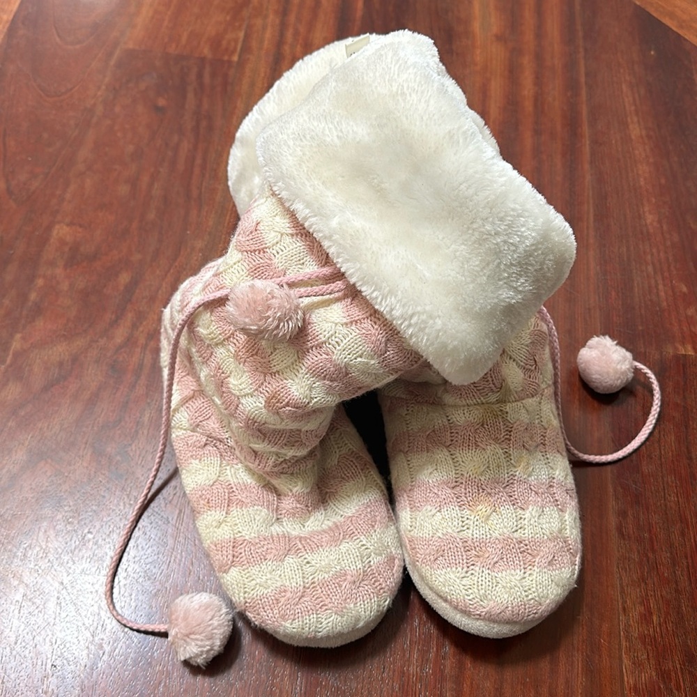 Women’s PJ Salvage slipper booties